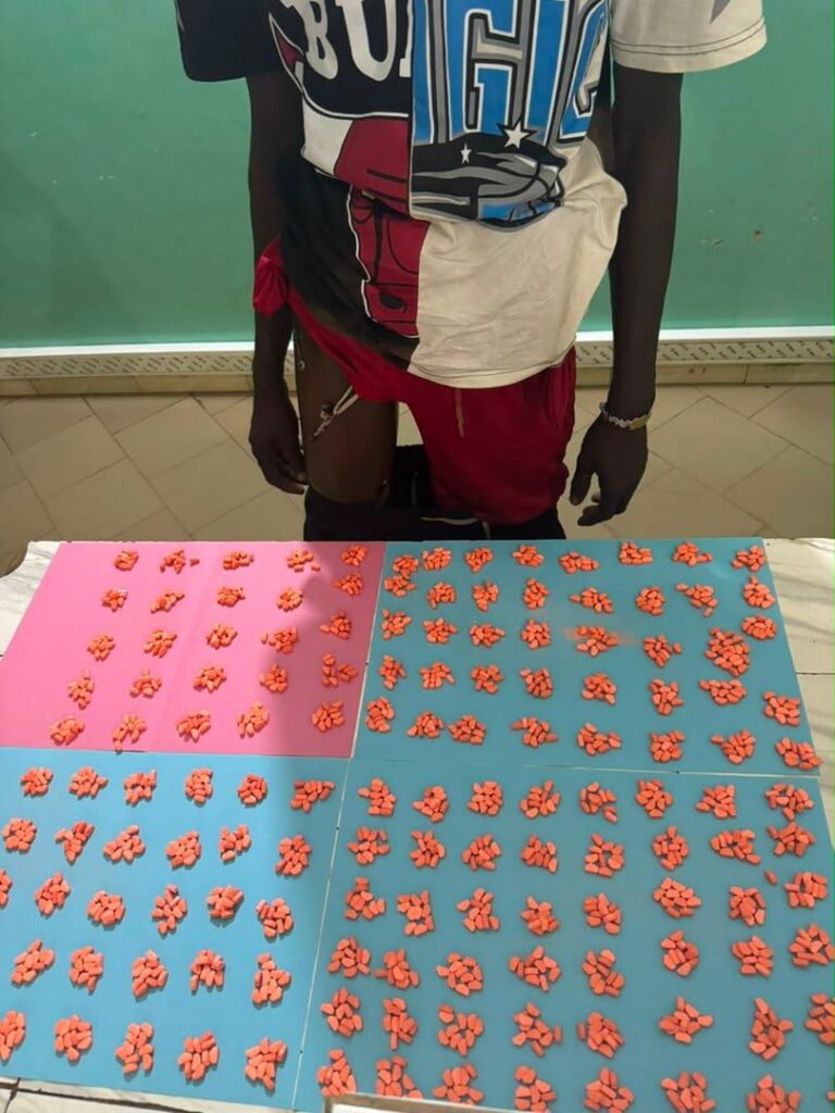 Trafic de drogues Une mule handicapée moteur tombe à Karang avec de l’ecstasy dans la prothèse de jambe